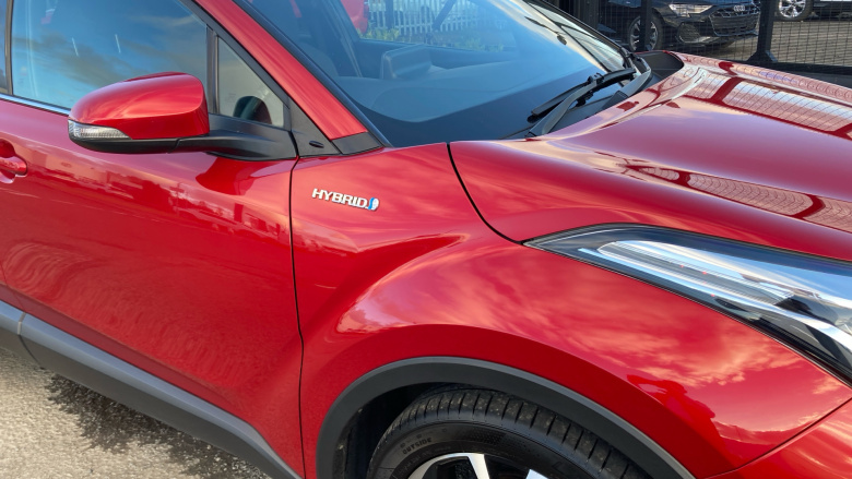 Toyota C-HR 1.8 Hybrid Design 5dr CVT Hybrid Hatchback